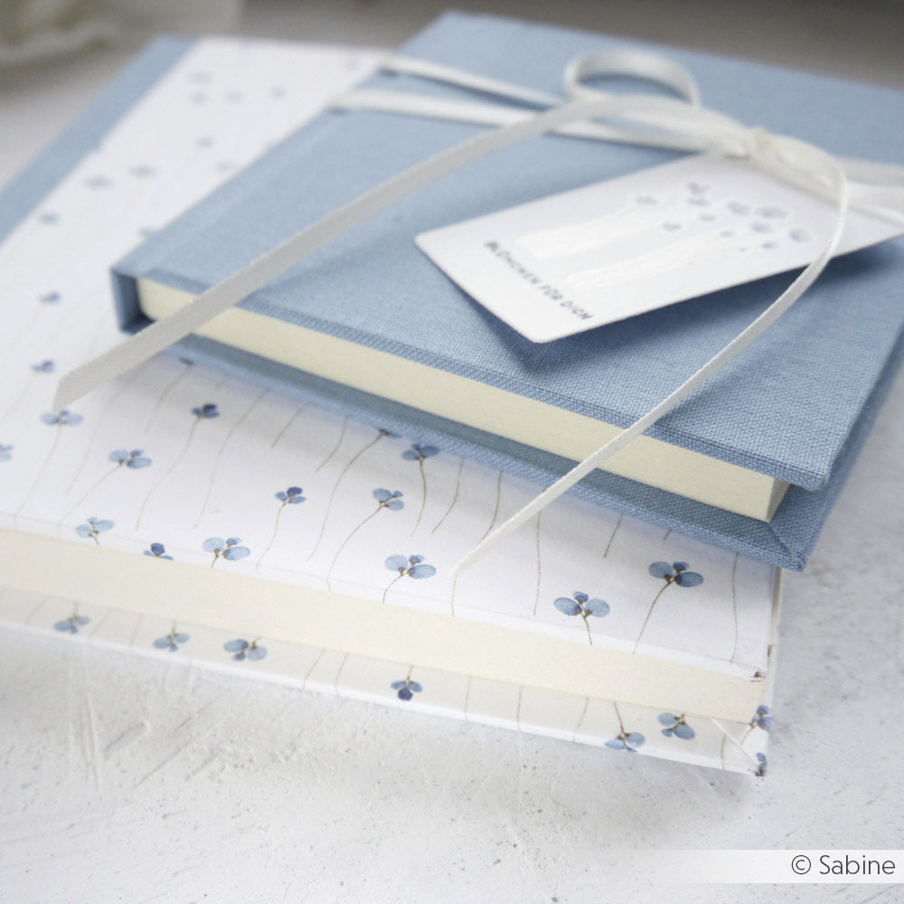 Design paper 'Fine blue flowers'- P-AR-10.3512- A.RENKE